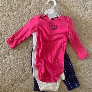 (NWT!) Bundle of Carter's Baby clothes 9 months